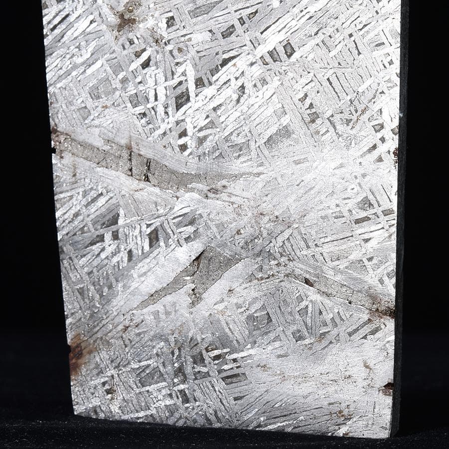 アルタイ隕石　隕石　 鉄隕石　メテオライト　ナチュラル　原石　重さ約944ｇ