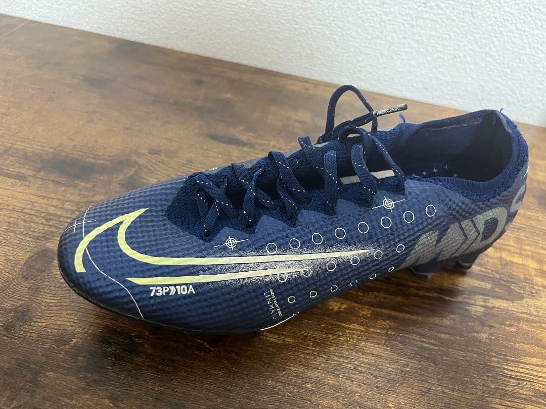 ナイキサッカースパイクマーキューリアルヴェイパー13エリートcr7