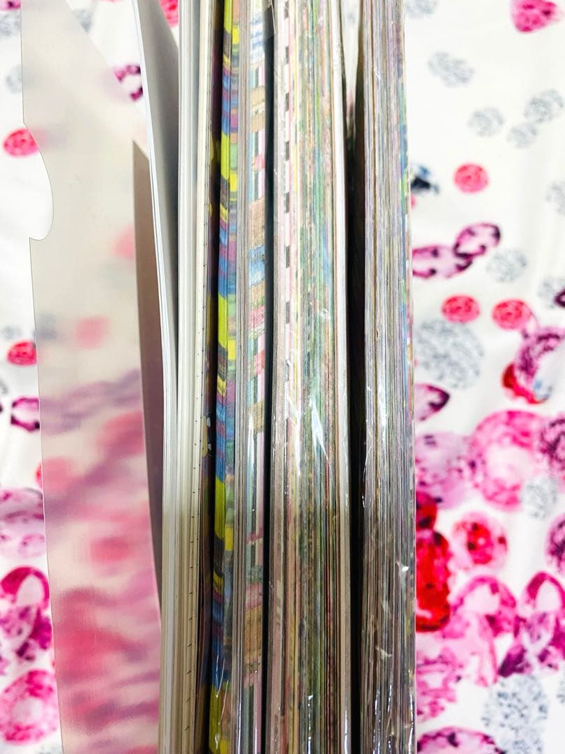 紙モノ♡コレクション整理品♡紙モノ大量まとめ売り♡印刷物セット♡シール♡箱売り