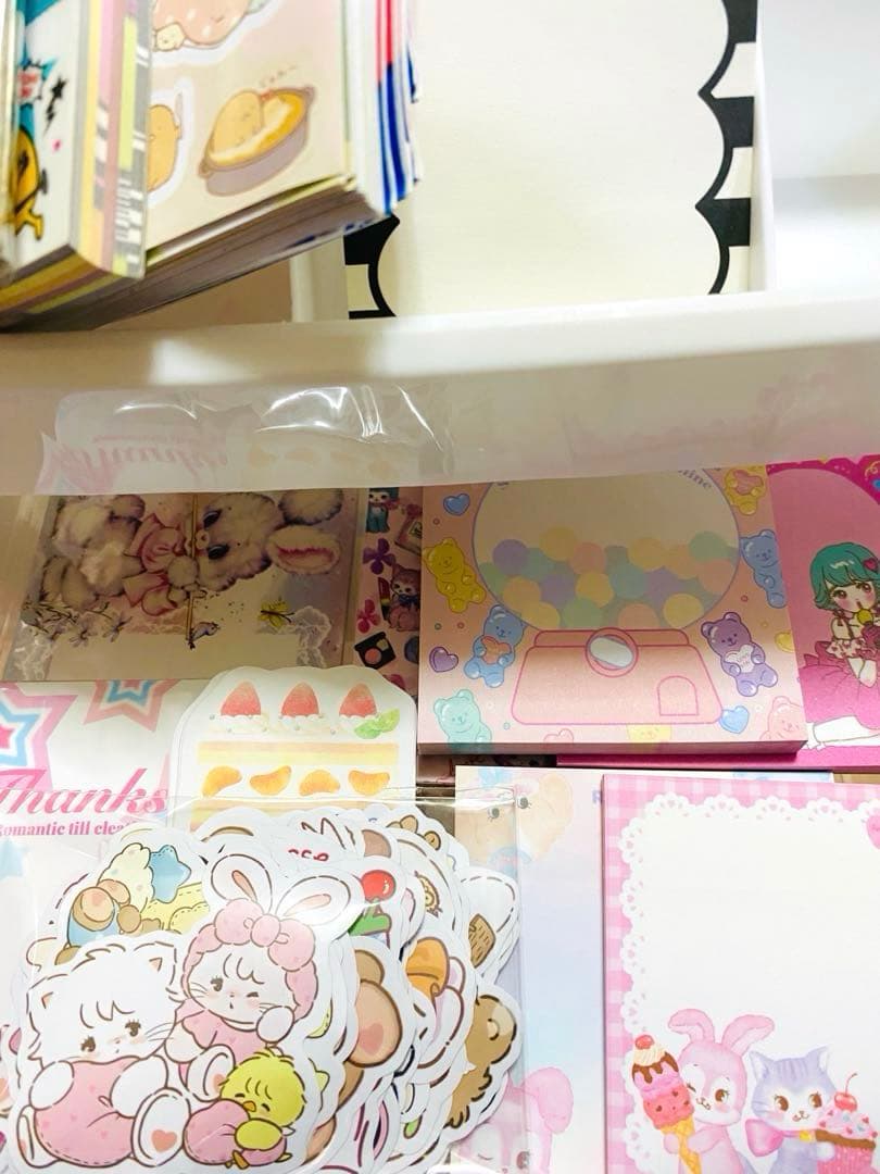 紙モノ♡コレクション整理品♡紙モノ大量まとめ売り♡印刷物セット♡シール♡箱売り