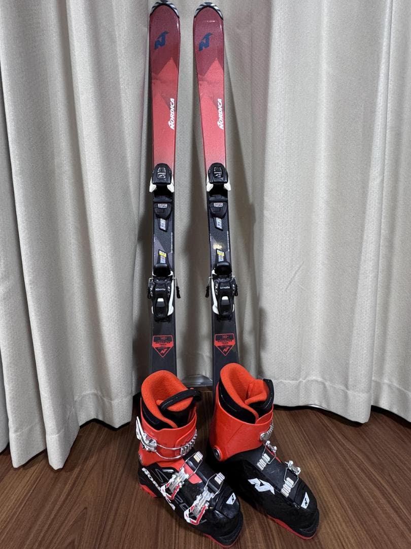 【子供用 2点セット】ノルディカNORDICA 板 140&ブーツセット23.5