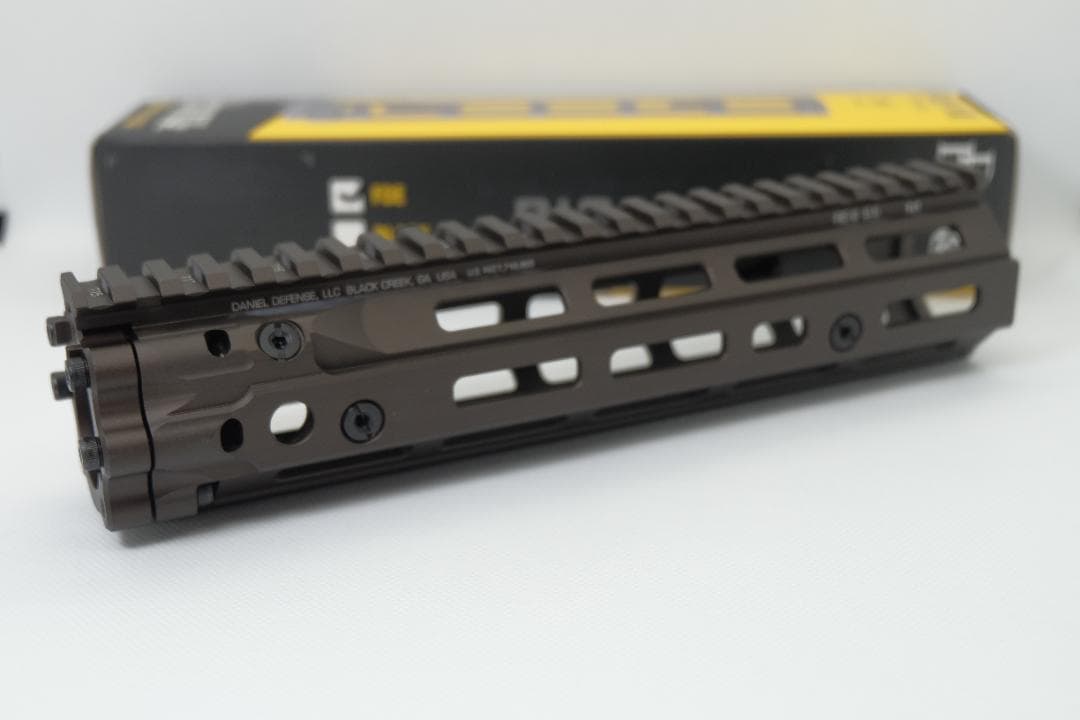 LDT DanielDefense RISⅢ ハンドガード FDE 9.5インチ