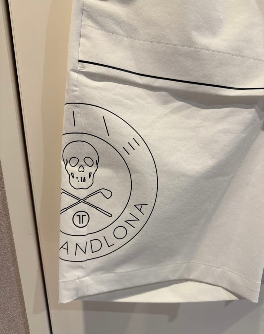 新品 ★ MARK&LONA ショーツ マーク＆ロナ ハーフパンツ 白