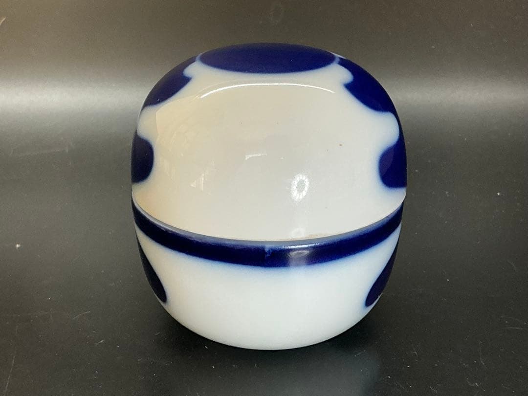 ビングオーグレンダール 白磁 コバルト 蓋物 ラウンドボックス