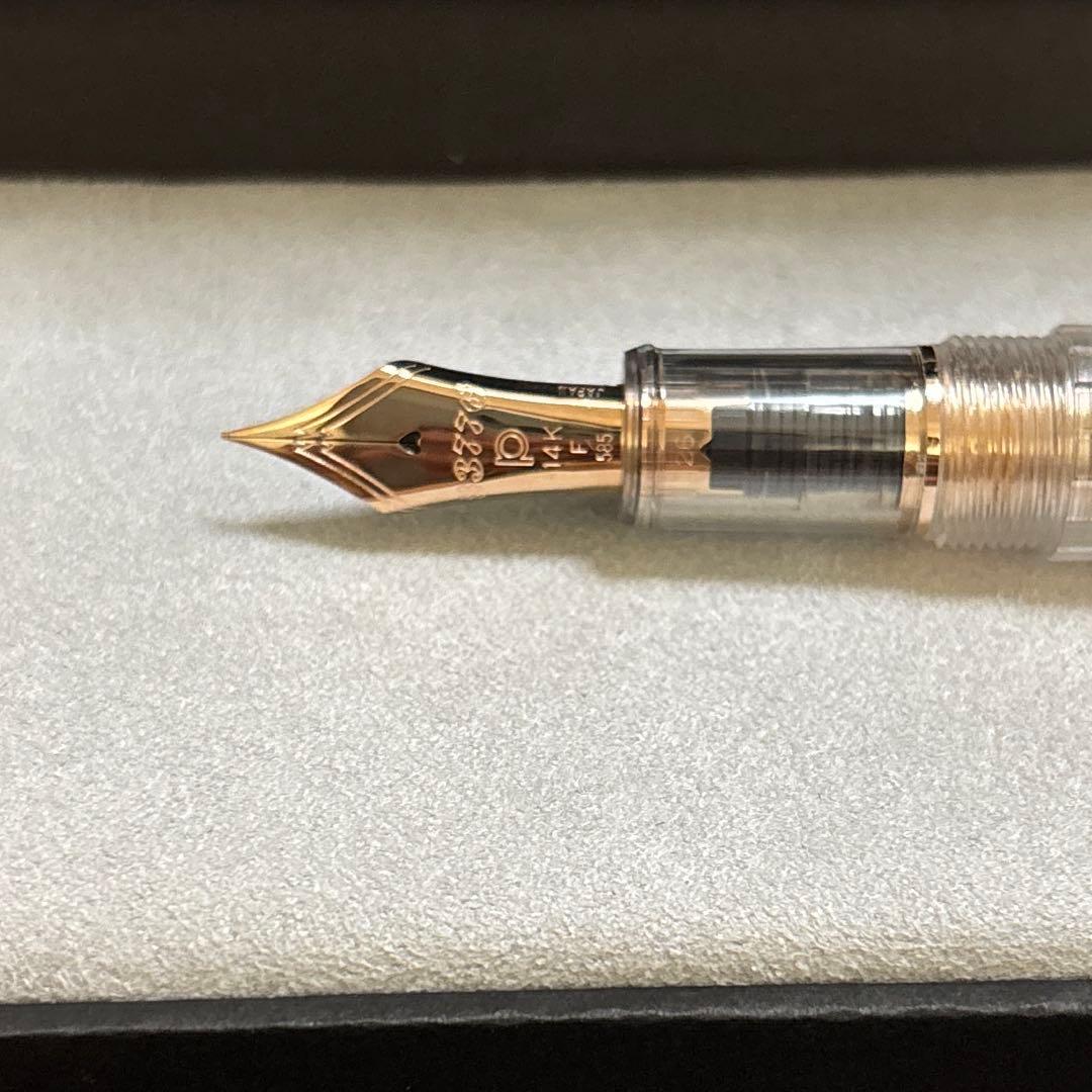 プラチナ万年筆　ニース ロゼ　細字 万年筆 センチュリー F