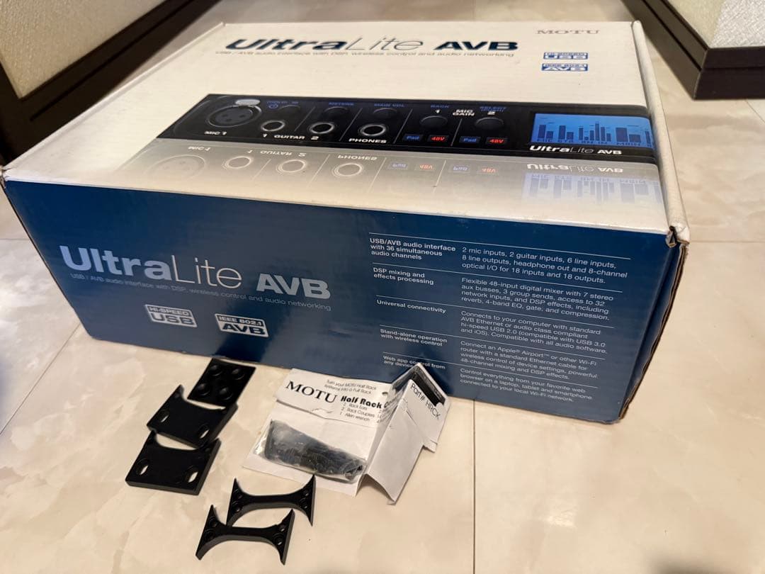 MOTU UltraLite AVB オーディオインターフェース