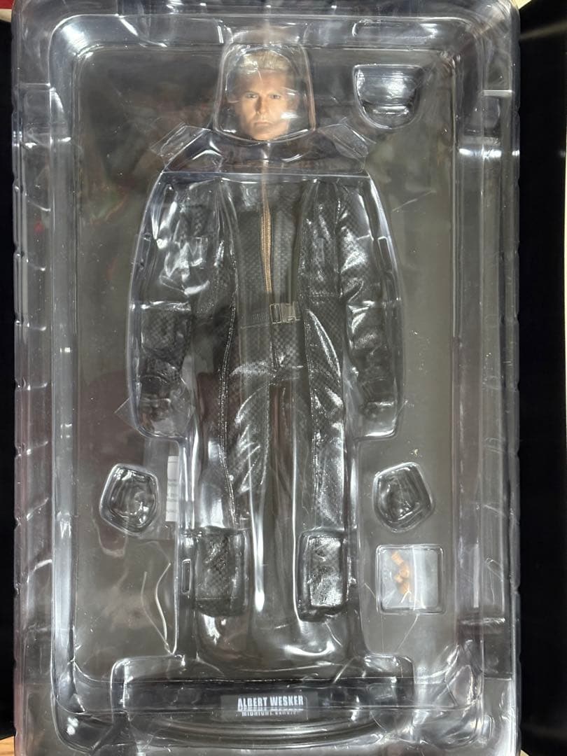 ホットトイズ　バイオハザード５　ウェスカー（ミッドナイト版）未使用　フィギュア