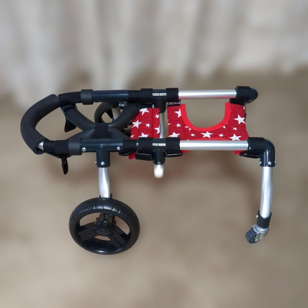 ワンちゃん4輪　リハビリ　食事補助　犬用車椅子　体制維持　犬の歩行器