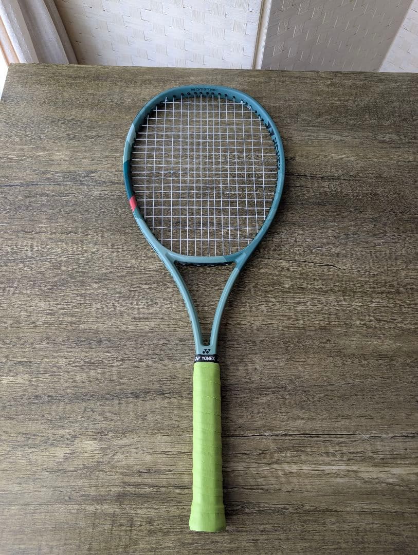 【美品】ヨネックス YONEX テニスラケット パーセプト 100L G2