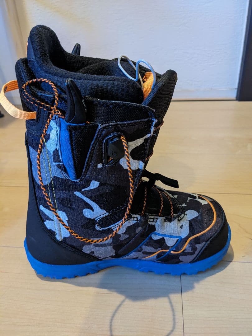 BURTON　STASH HUNTER　23cm