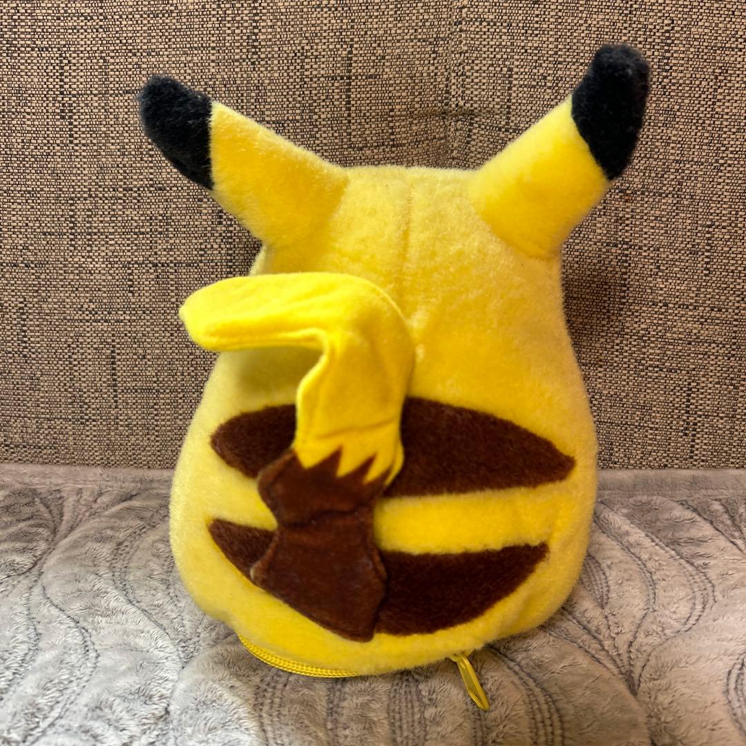 ピカチュウ　ぬいぐるみ　ポケモン　TOMY