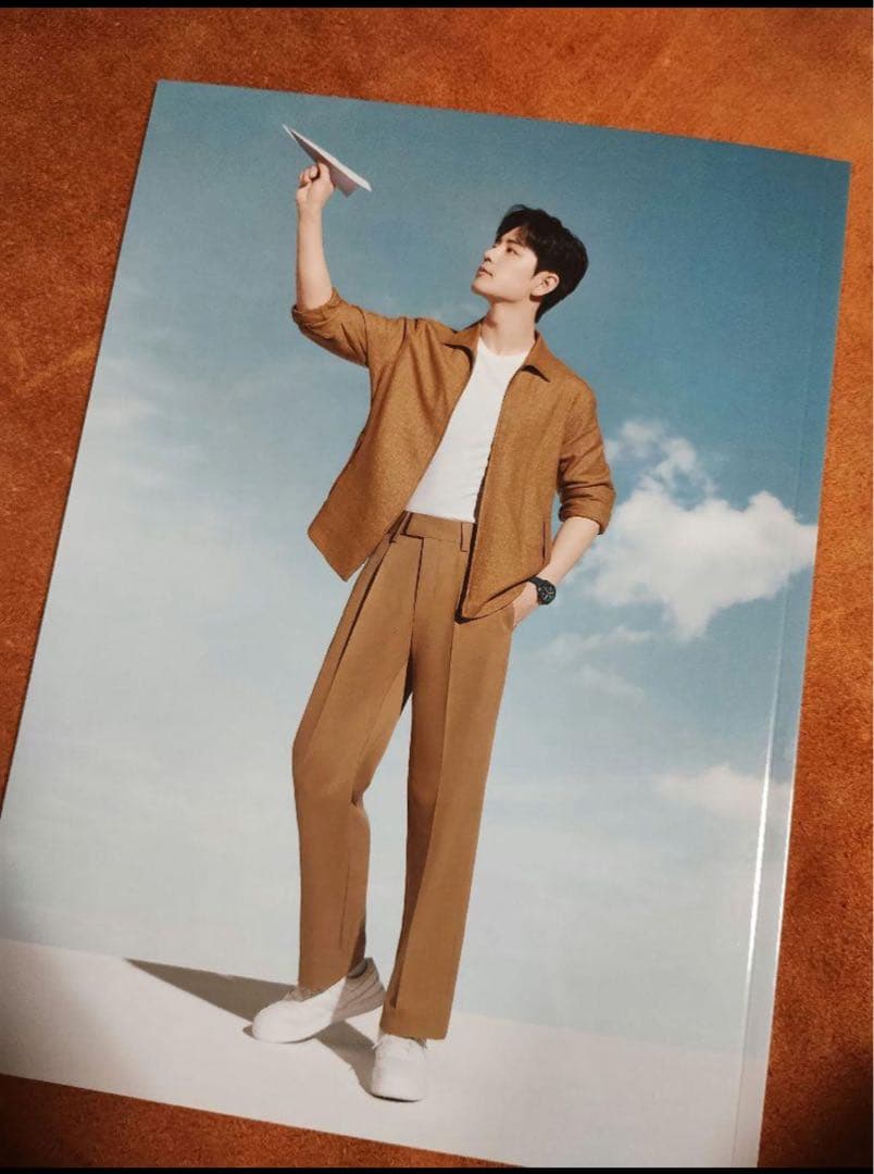 陳情令　肖戦2024年新作　代言人纏まり写真集