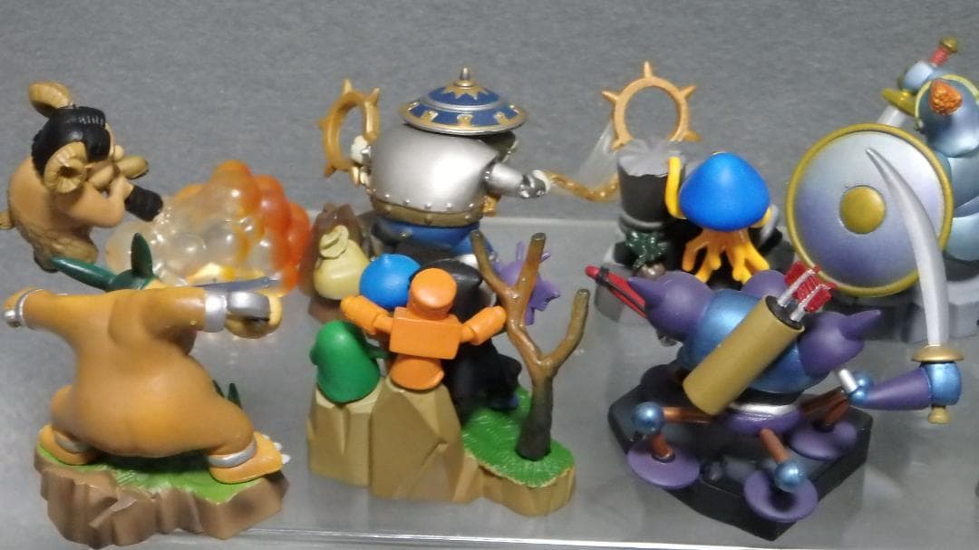 ドラゴンクエスト モンスターズギャラリー フィギュア さまようよろいキラーマシン