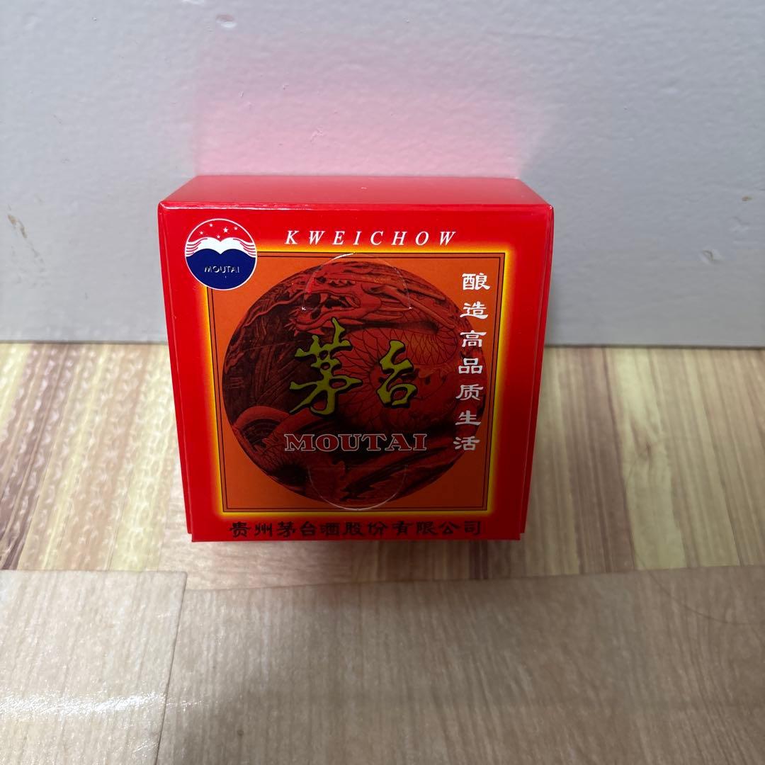 Kweichow Moutai 500ml53%貴州茅台酒マオタイミニグラス付き