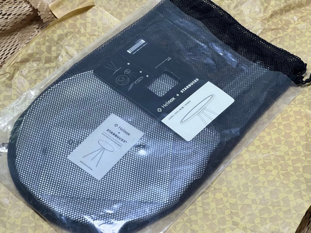 韓国スタバ　ヘリノックス　アウトドアテーブル　ホワイト　スターバックス