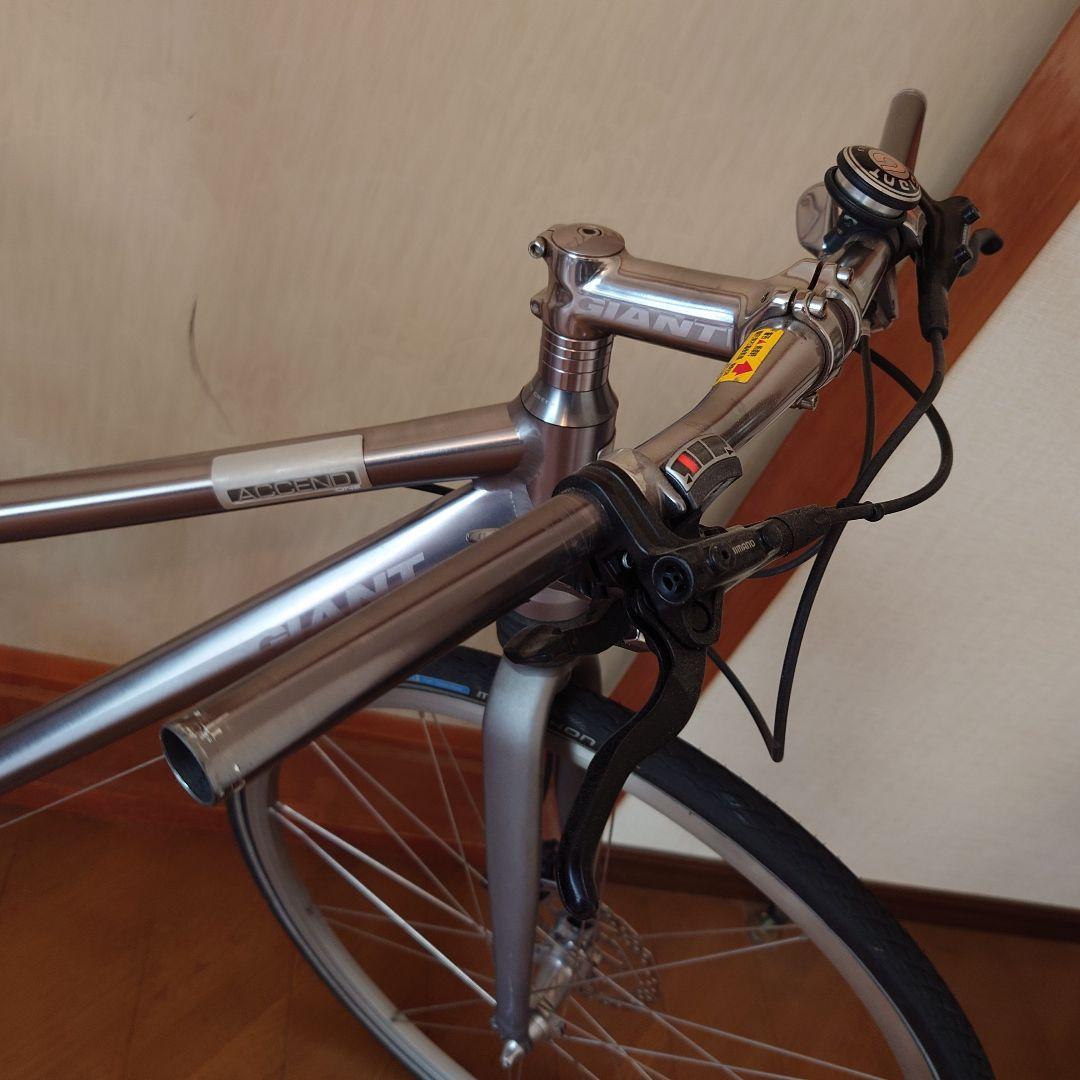 自転車本体 GIANT ACCEND One