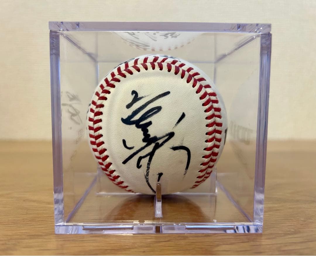 超美品　巨人投手　直筆サインボール　4選手サイン入り　野球（アクリルケース付き）