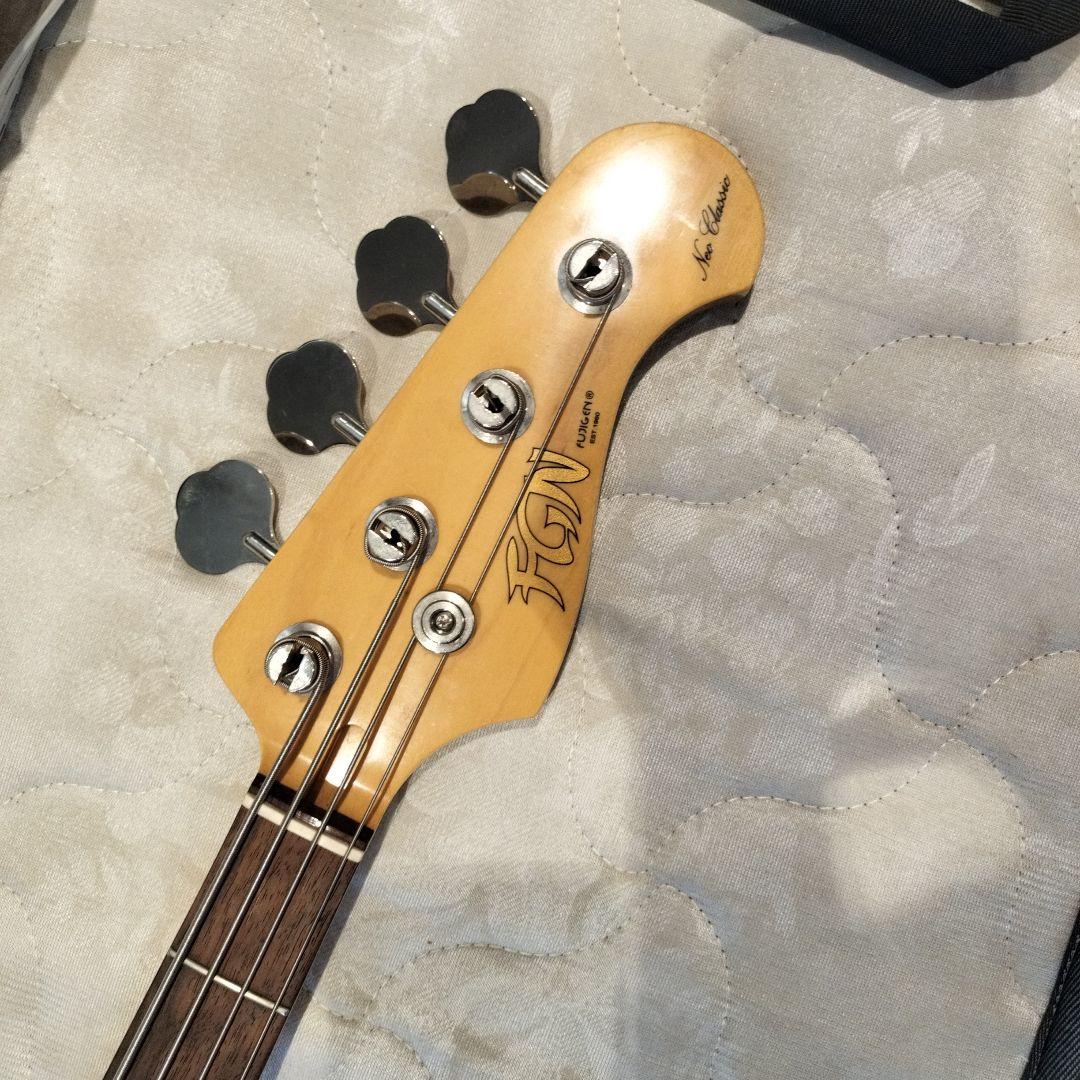 FUJIGEN(FGN) フジゲン ジャズベ 白