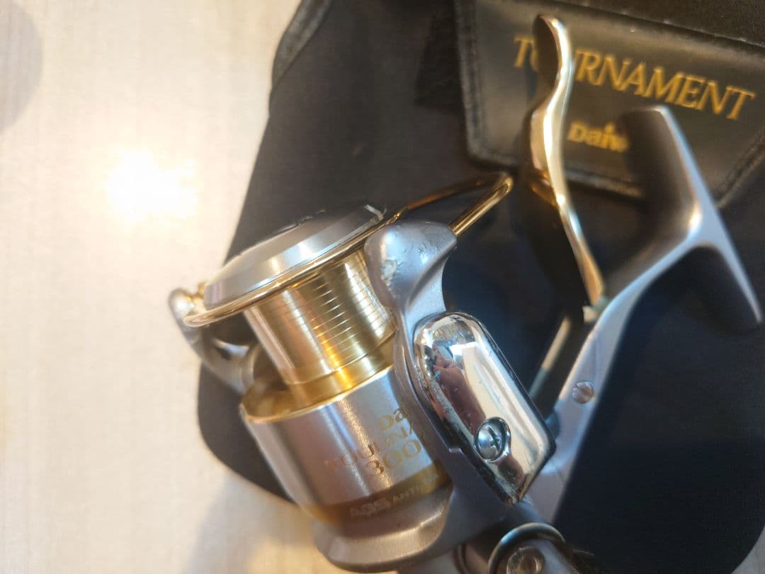 Daiwa TOURNAMENT-Z 3000LBA スピニングリール