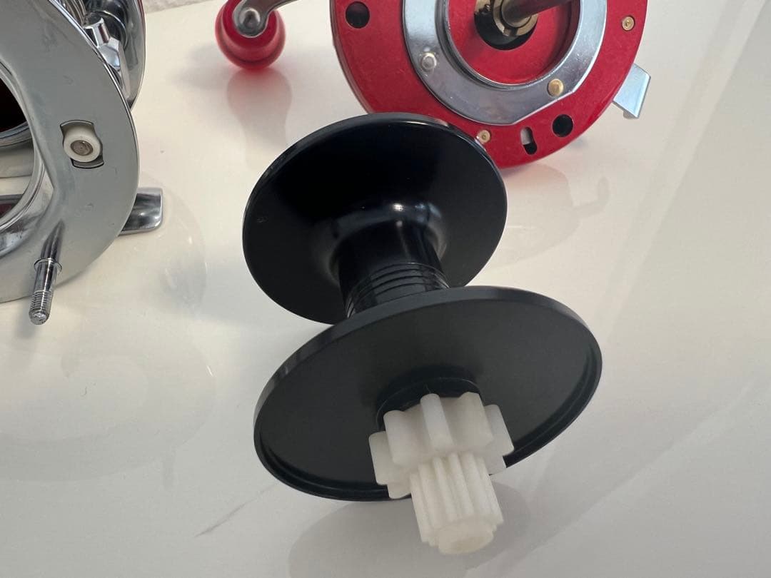 【未使用】アブガルシア アンバサダー 5500 CS レッド