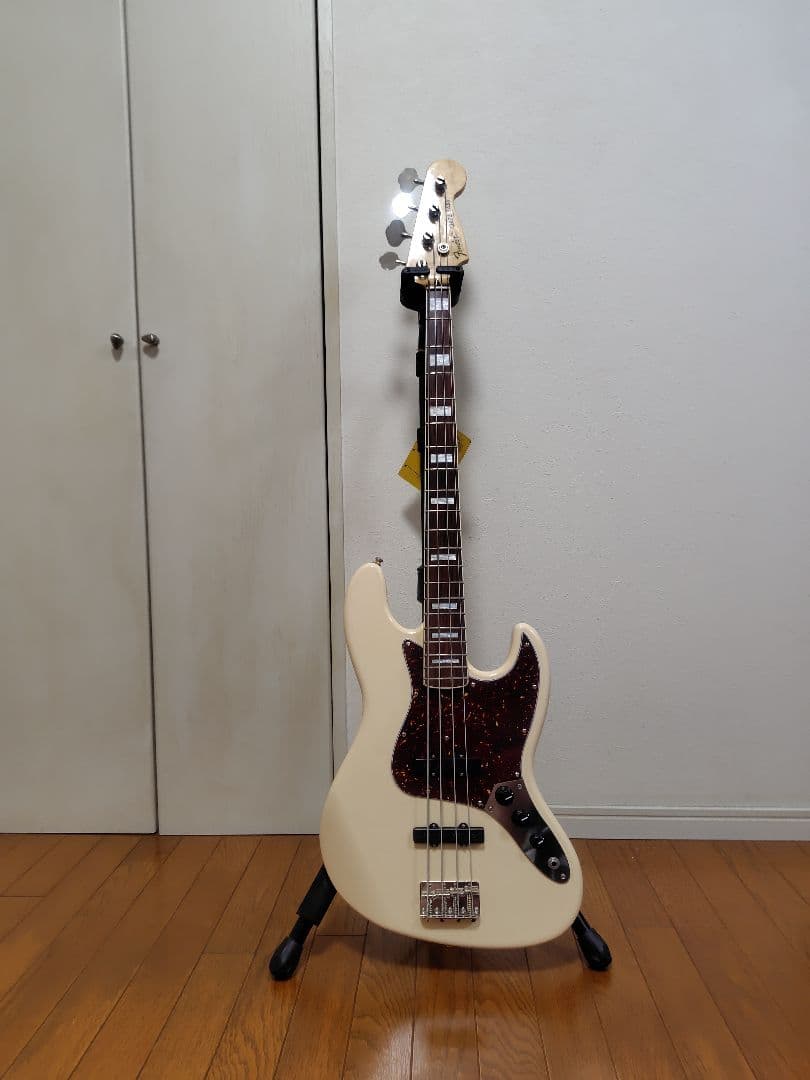 ベース Fender Jazz Bass japan