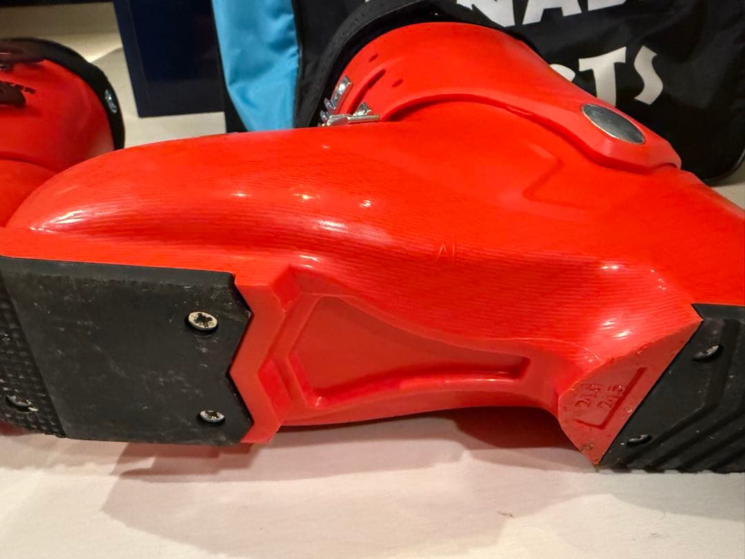 アトミックスキーブーツ