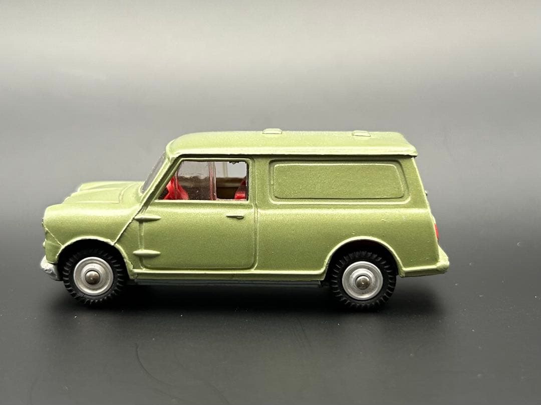 イギリス製　CORGI TOYS 450 オースチン ミニ バン ミニクーパー