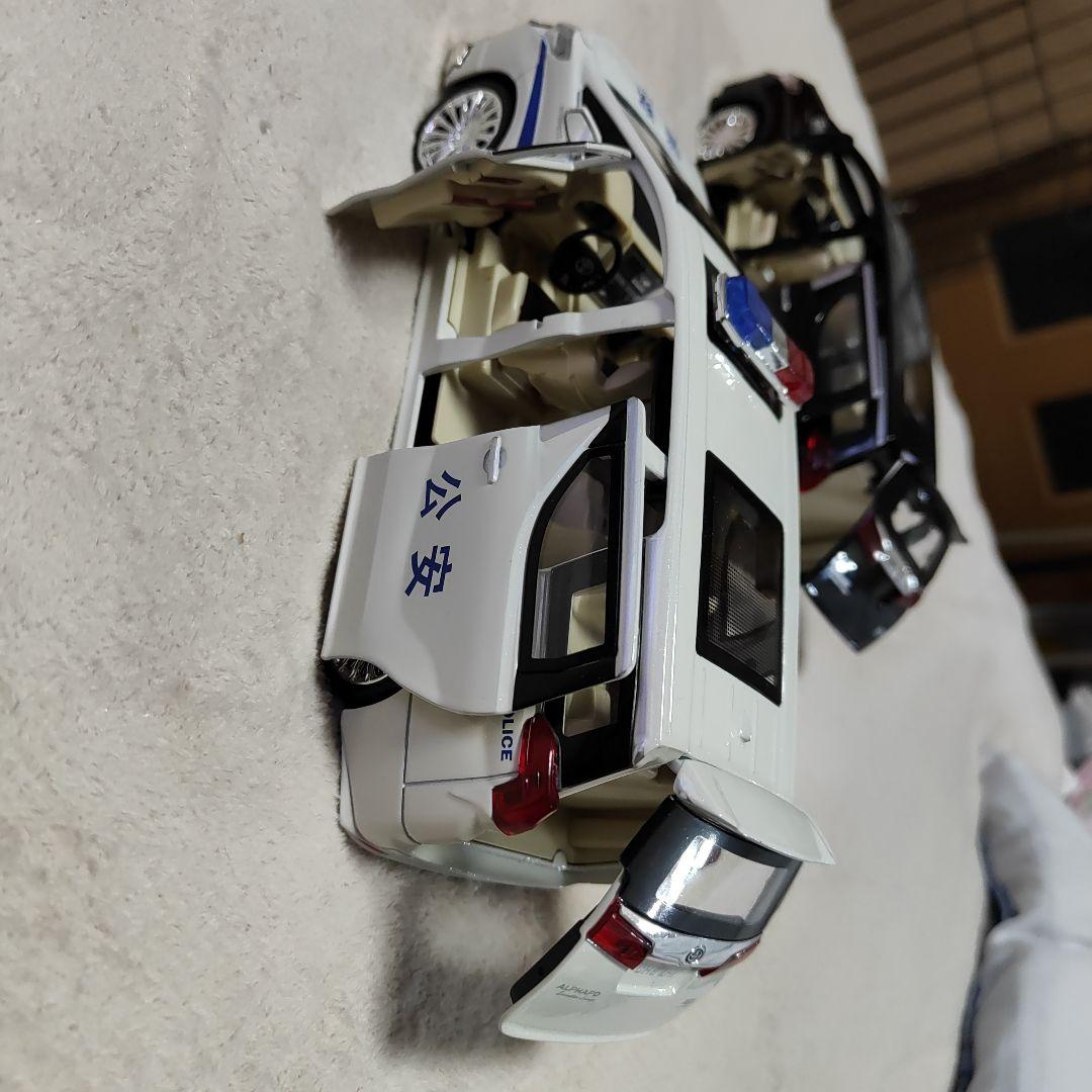 TOYOTAアルファード警察