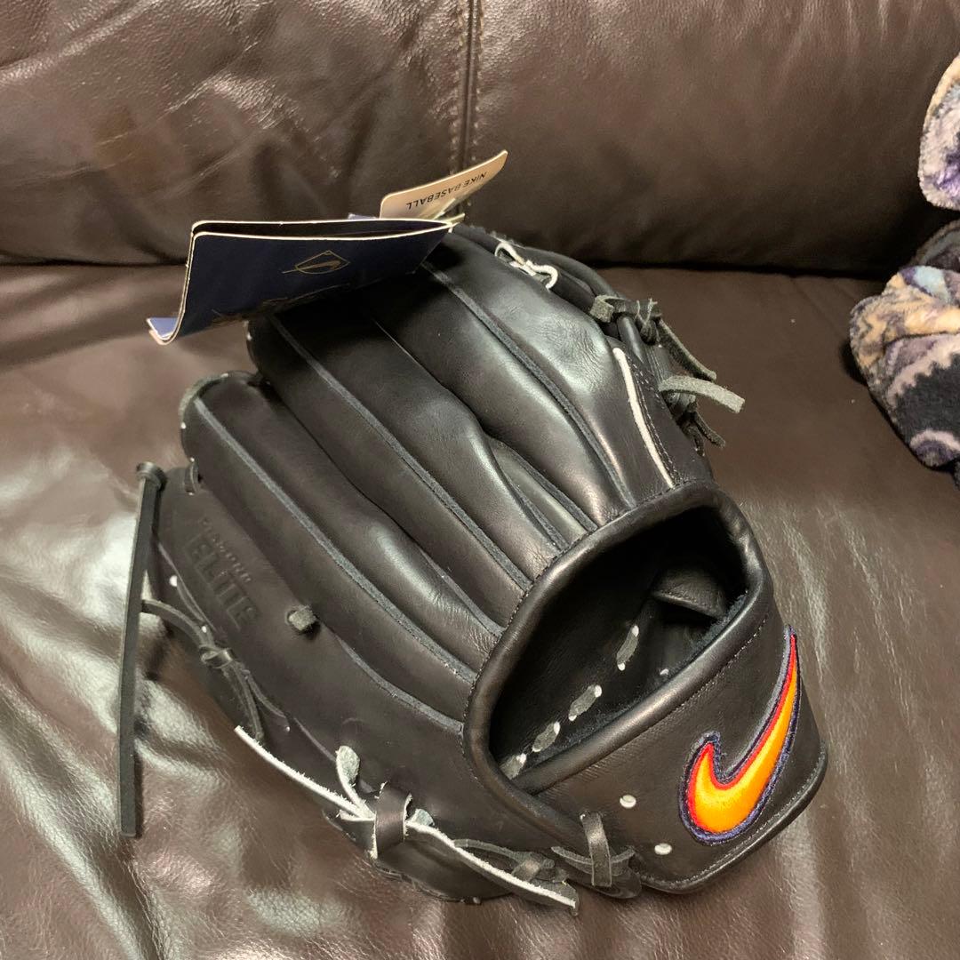 新品タグ付き　nike 硬式内野手用グローブ