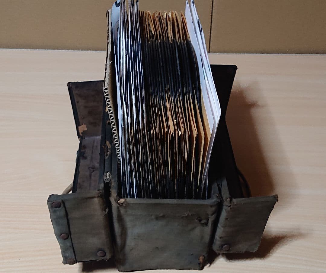 昭和レトロSPレコード28枚&SP盤レコードケース　サービス品3枚付き