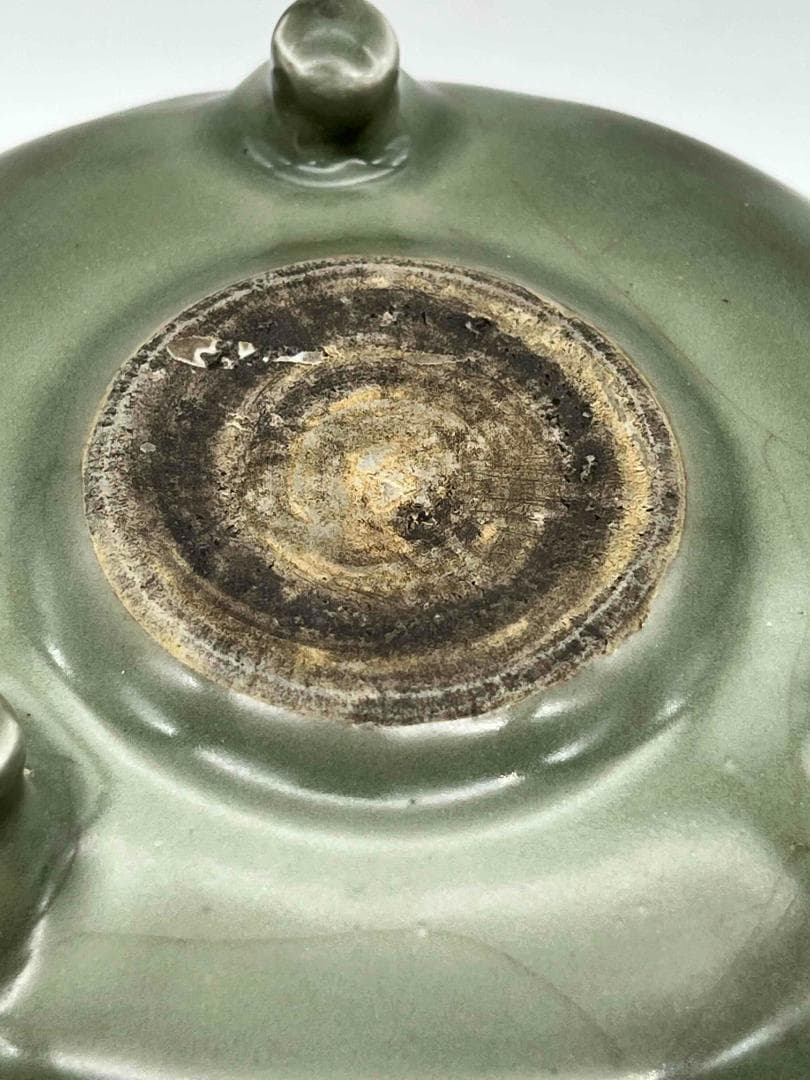 明時代　青磁　龍泉窯花卉文簋形香炉(E-75)