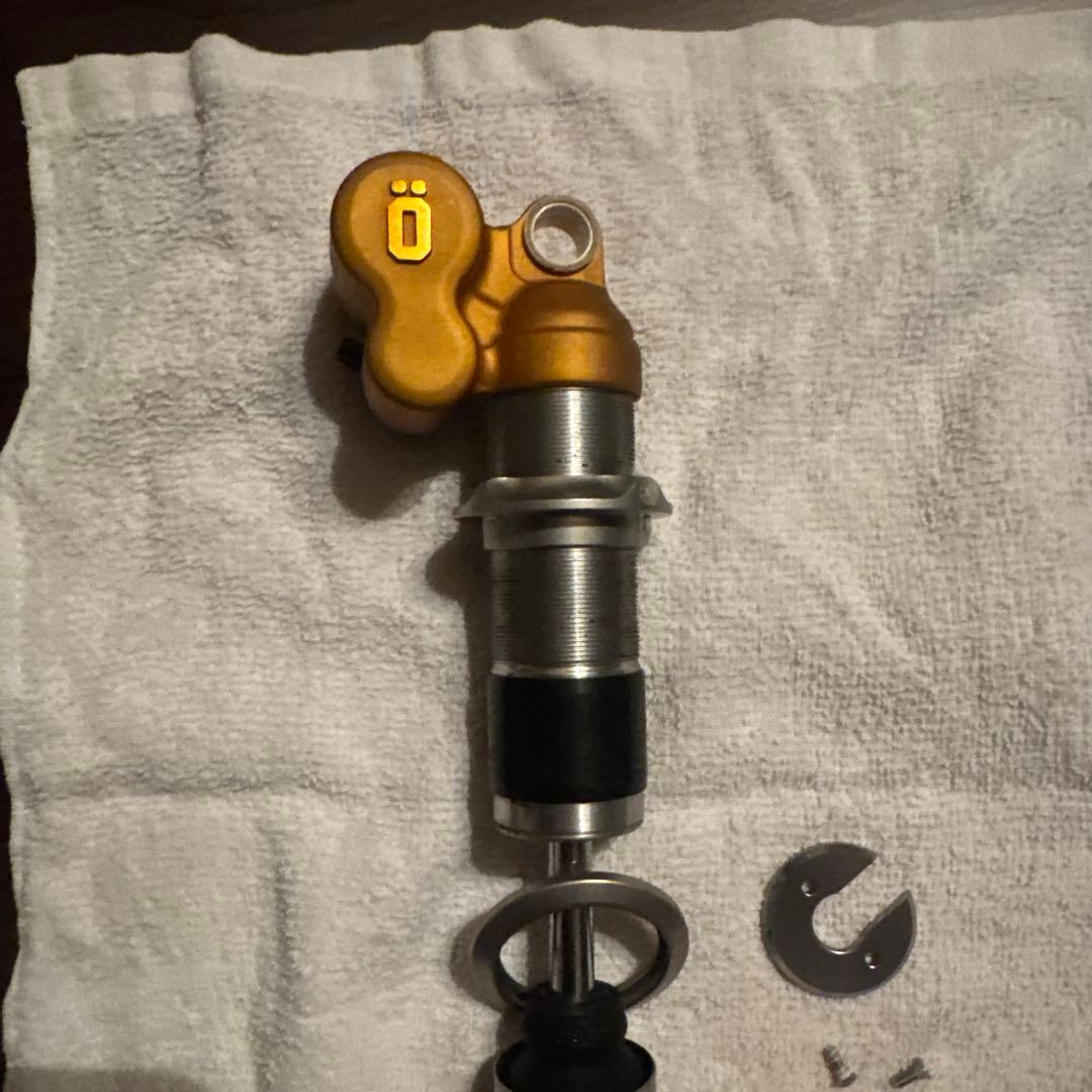 Öhlins TTX22M.2 Coilリアショック230×60※スプリング無し