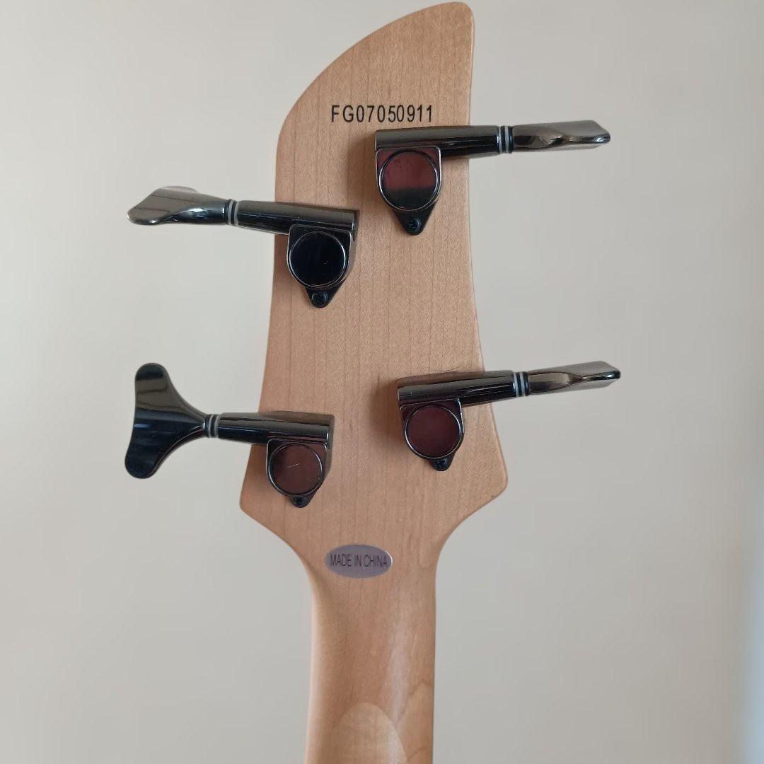 フェルナンデス　エレキベース 　ブラック 虎杢ネック