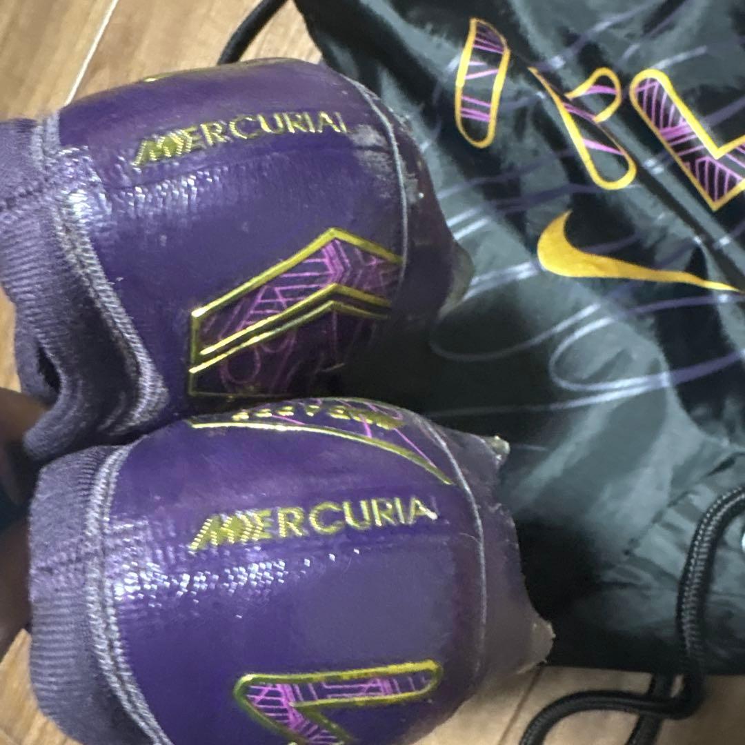 KM マーキューリアル　25.5