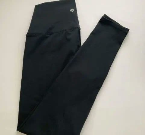 LAVA ピラティス　ホットヨガ　ダイエット