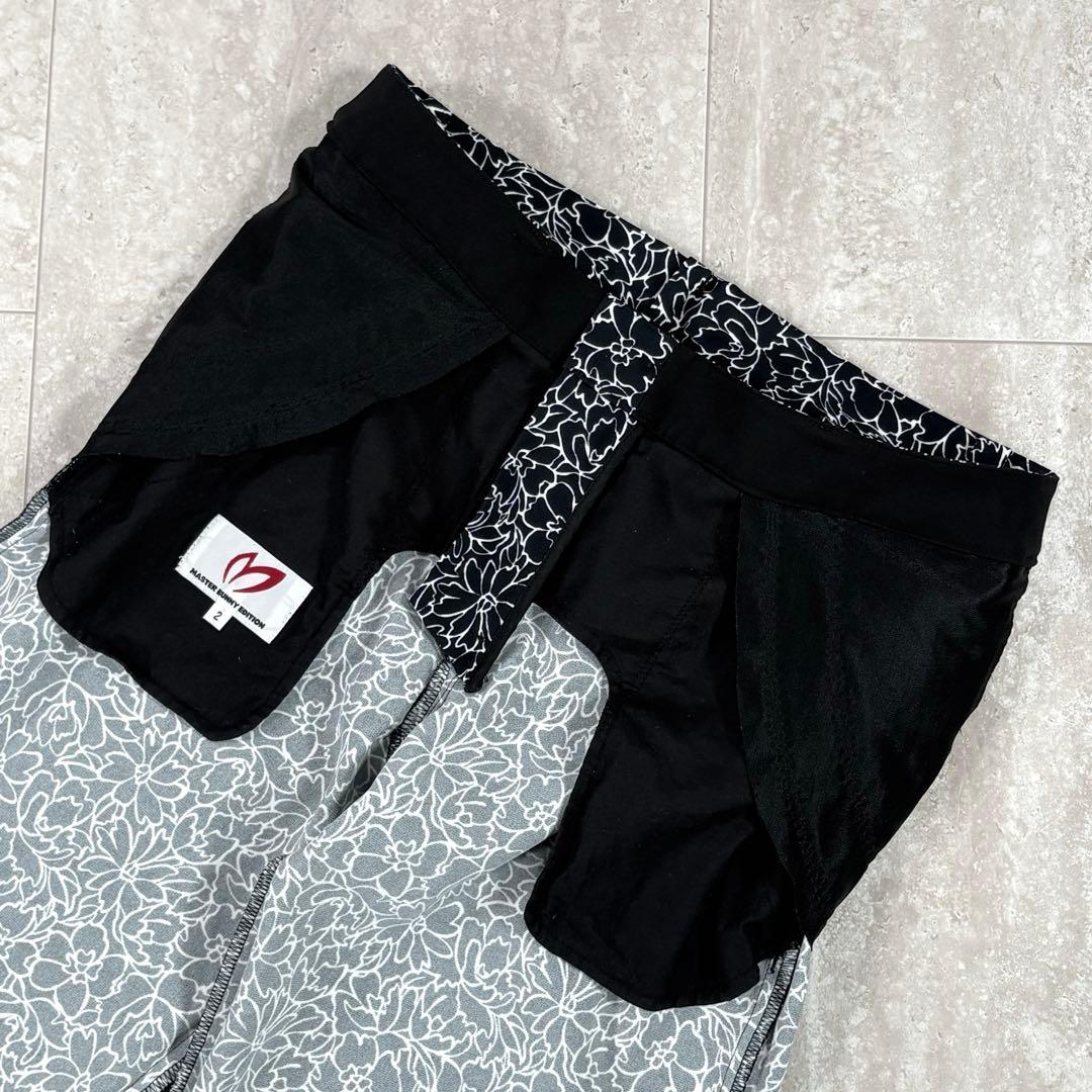 【マスターバニーエディション】ロングパンツ　花柄　黒x白　インナーガードル　L