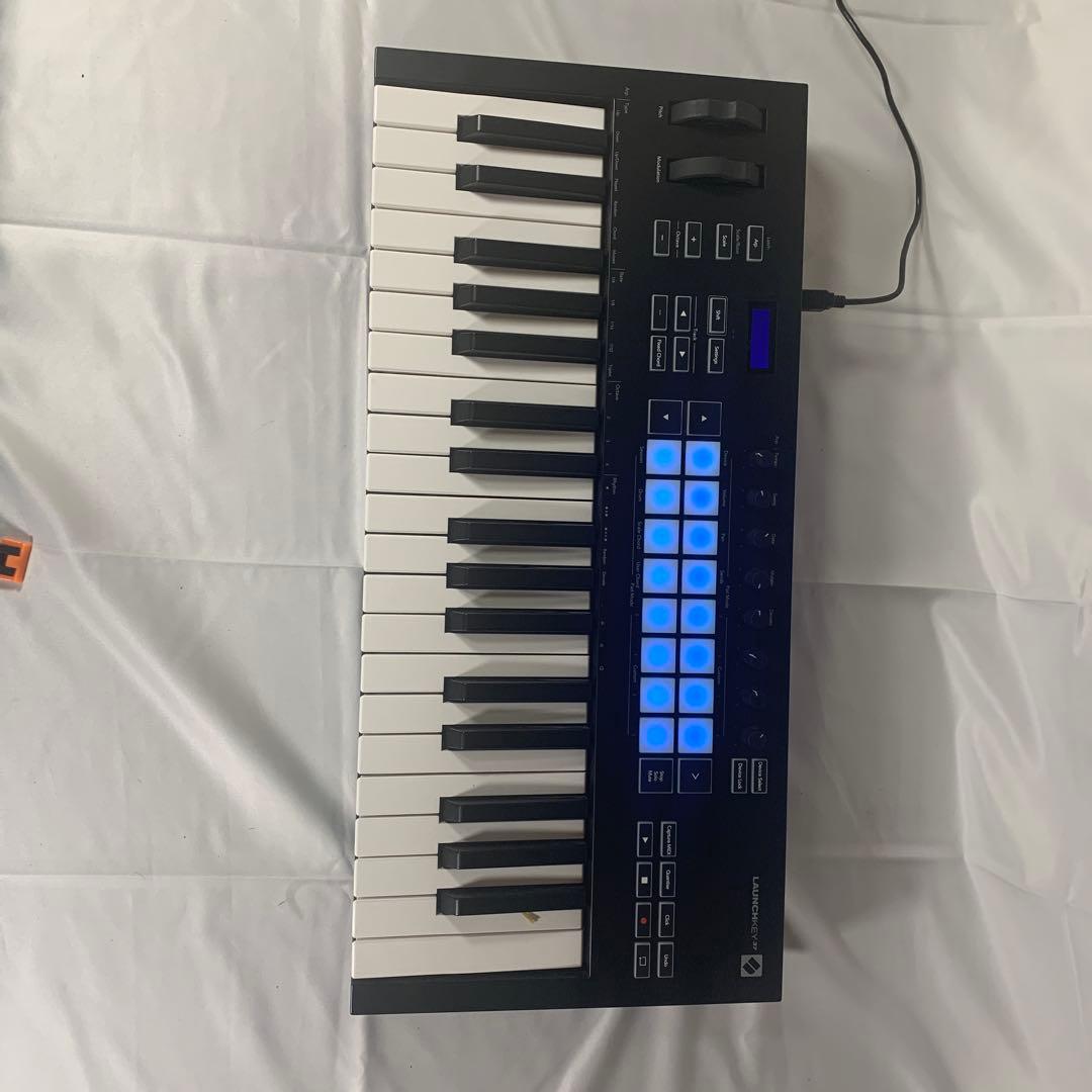 NOVATION Launchkey 37 MK3 MIDIキーボード
