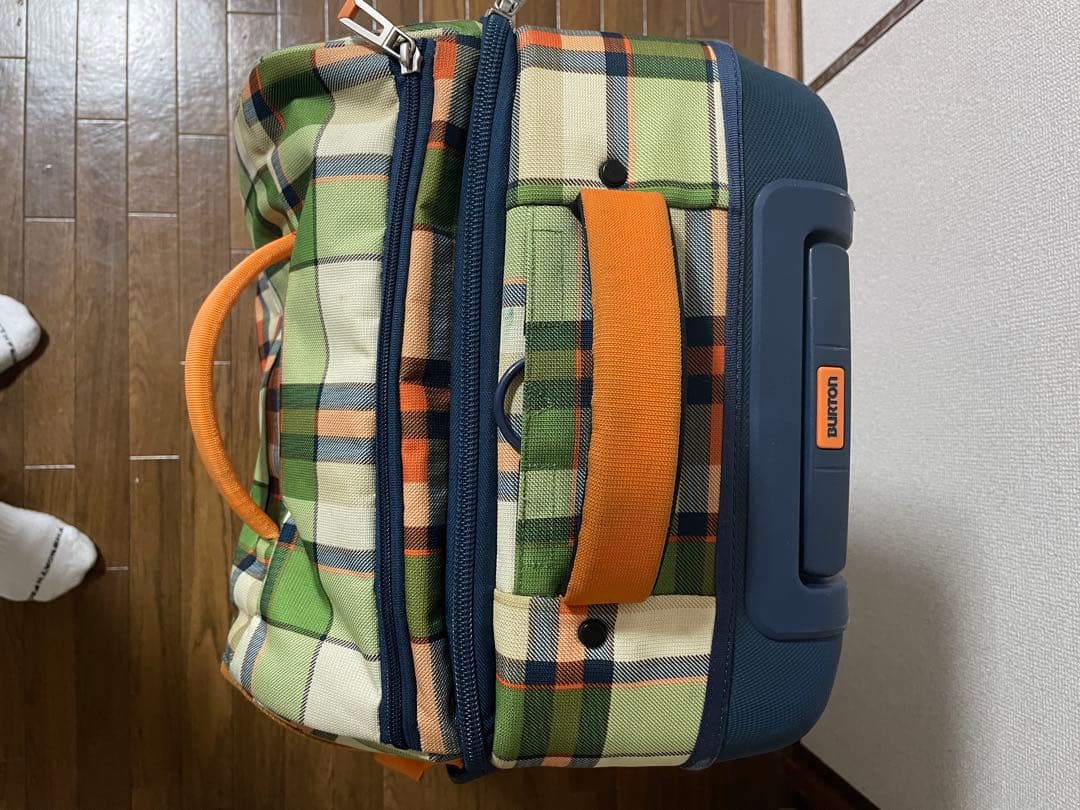 BURTOバートン　大型　キャリーバッグ　キャリーケース　ソフトケース　大容量