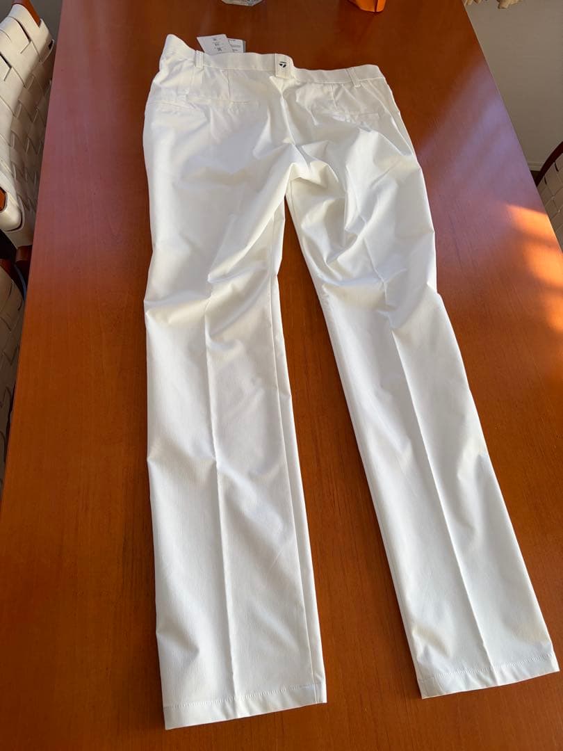 【新品】テーラーメイドゴルフパンツ　春夏　LL　定価￥１５４００（税込）