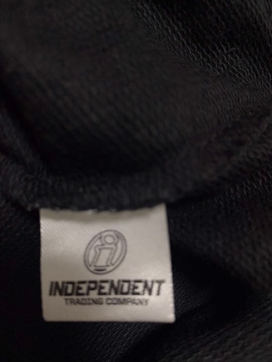 新品未使用 UFC GYM パーカー / フーディ& ナップサック