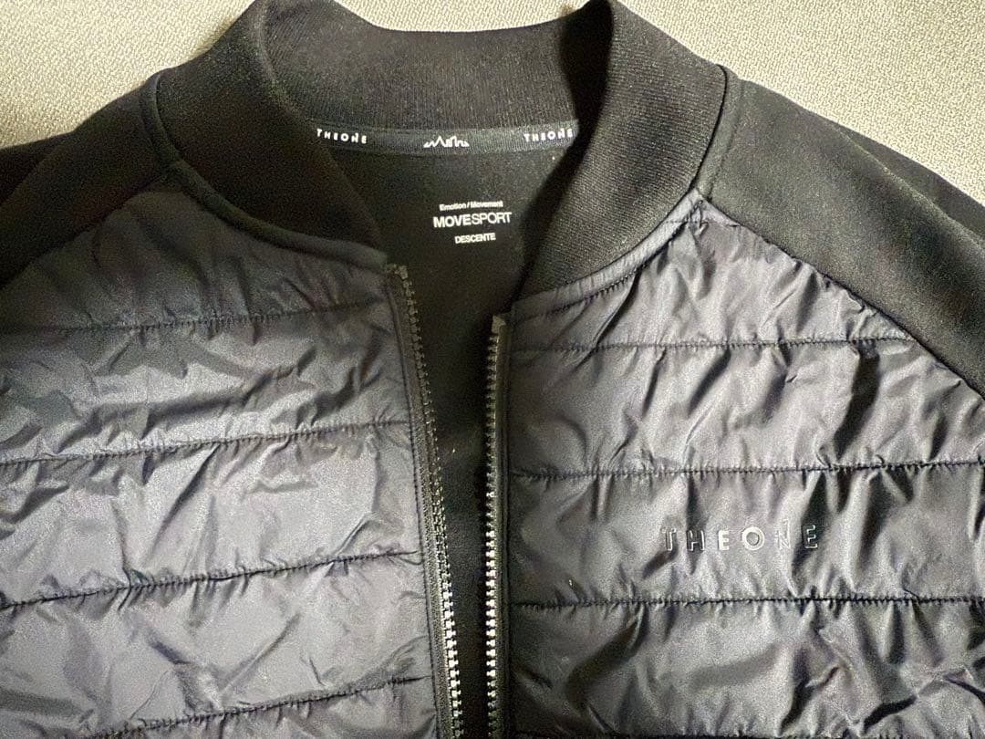 週末値下中　デサントMOVESPORT THEONE トレーニングウエア上下　M