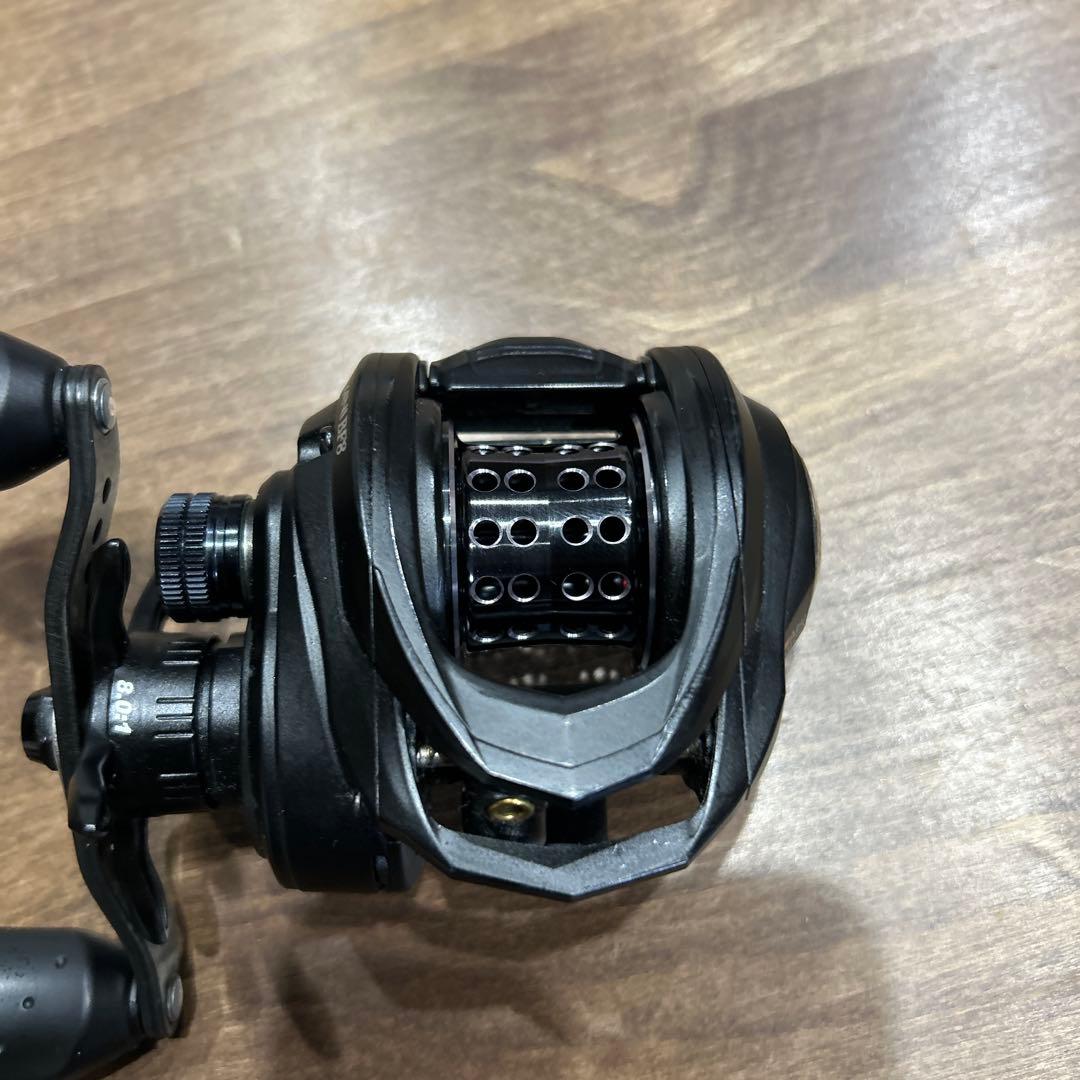 専用！美品　アブガルシア　ロキサーニBF8　リール 右ハンドル