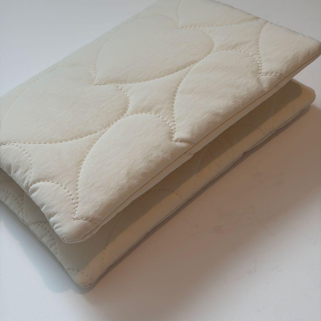 【再入荷】バインダーカバー　アイボリー　ビッグハート　A6 韓国　貯金