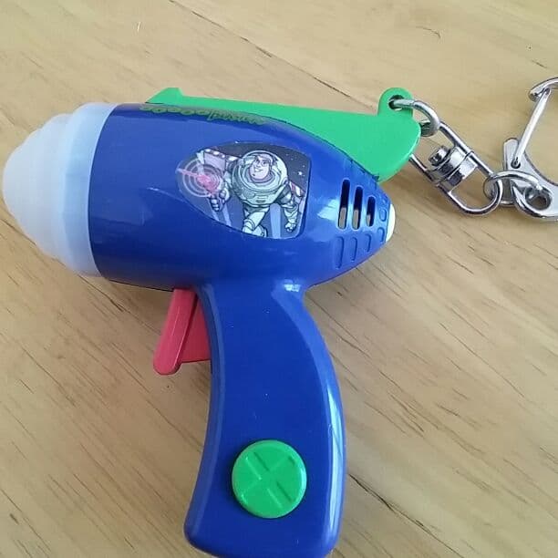 『売り切れ』トイストーリーバズライトイヤーキーホルダー