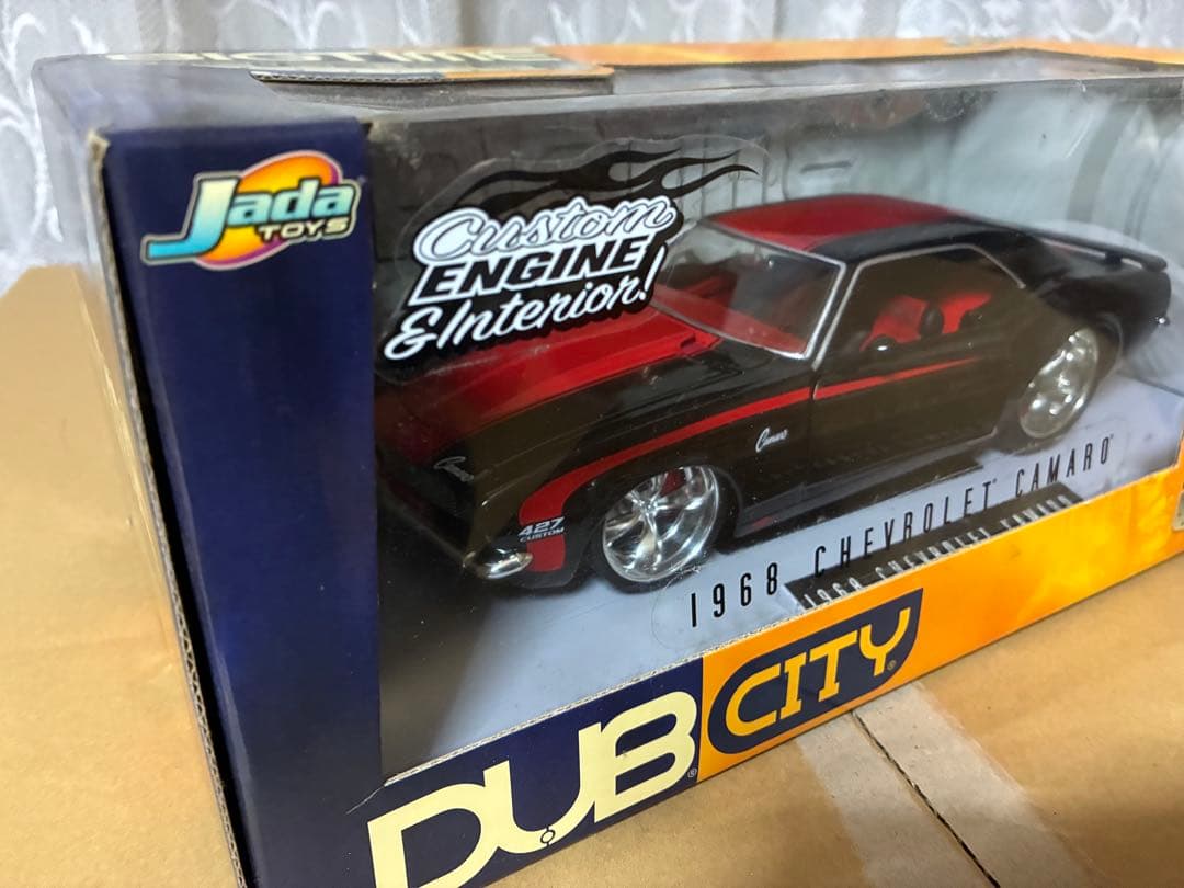 ミニカー 1968 CHEVROLET CAMARO DUB CITY 1/18
