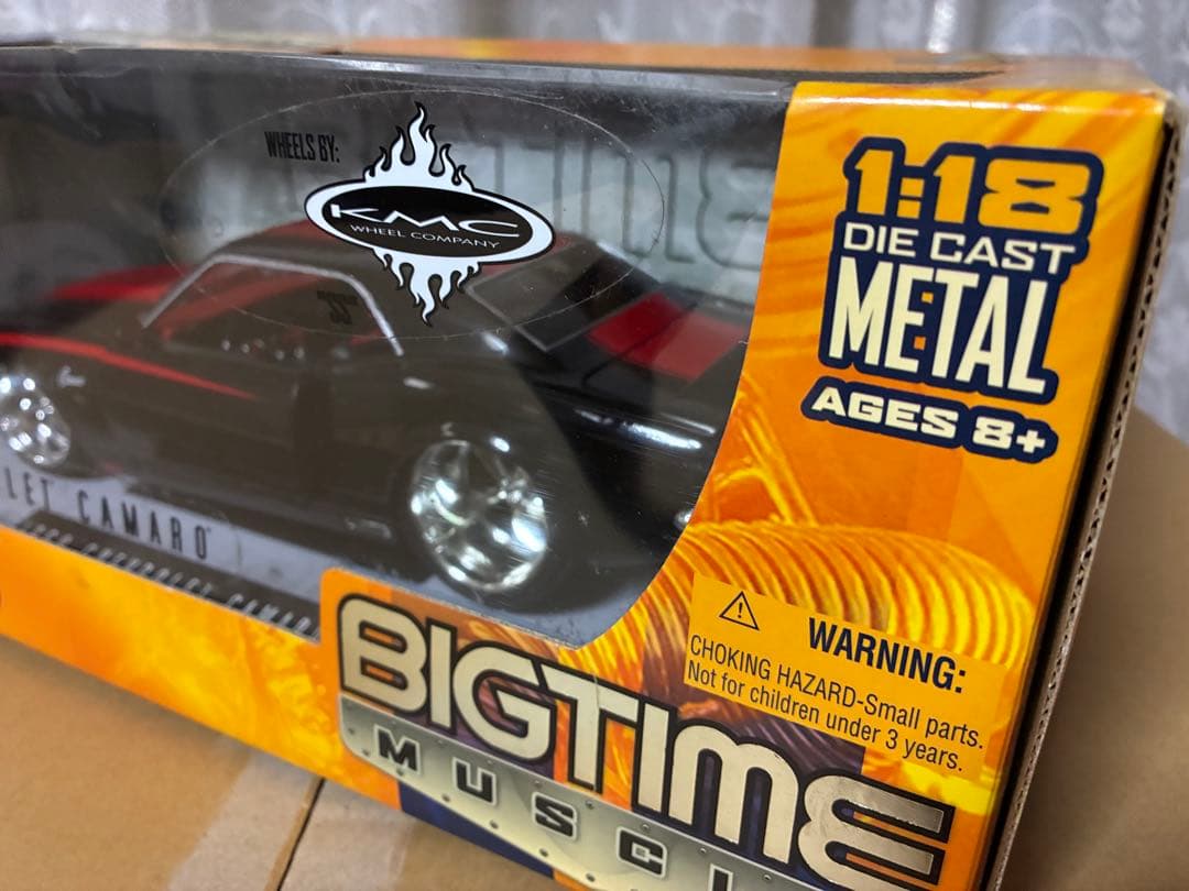 ミニカー 1968 CHEVROLET CAMARO DUB CITY 1/18
