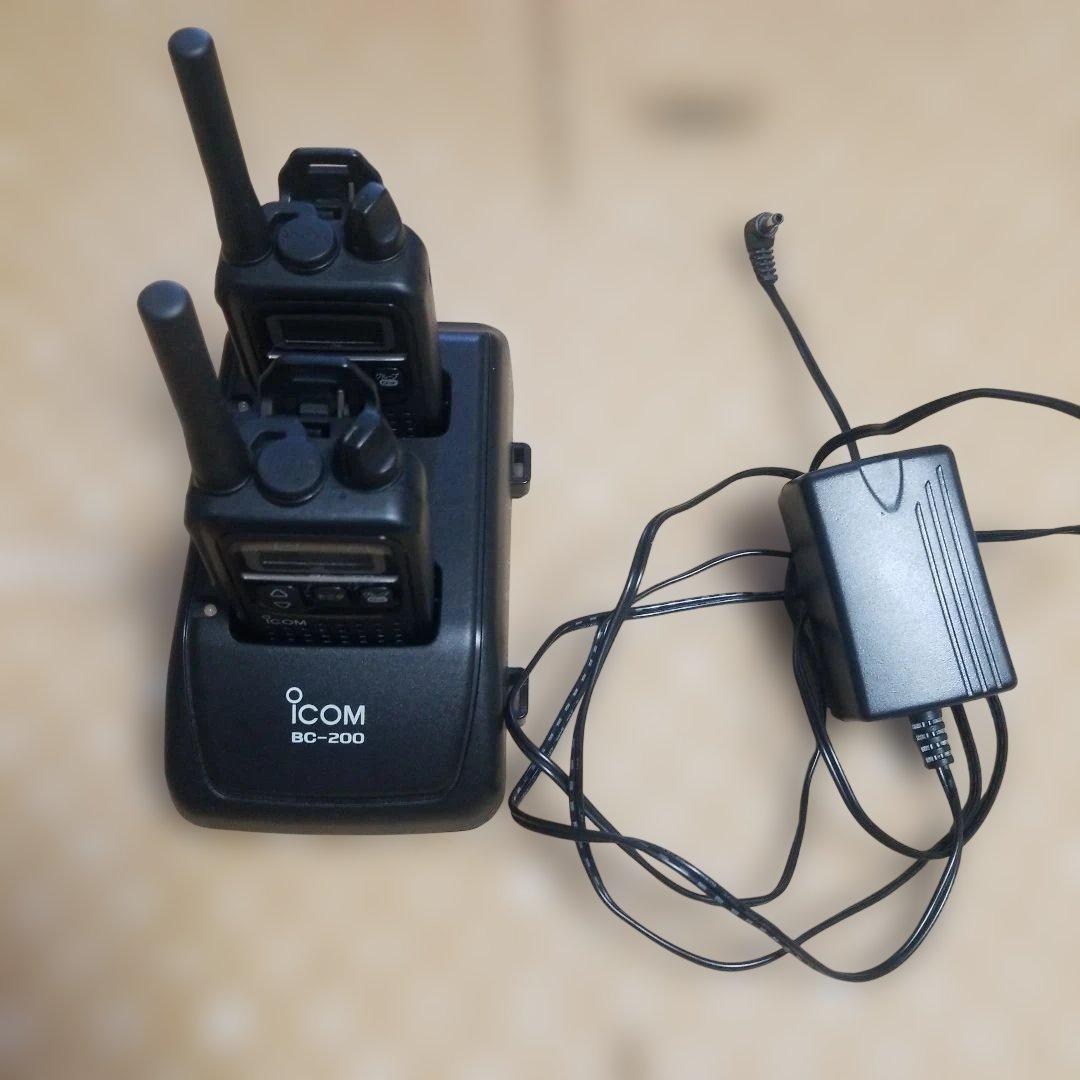 iCOM トランシーバー　IC-4300 BC-200充電器セット　③