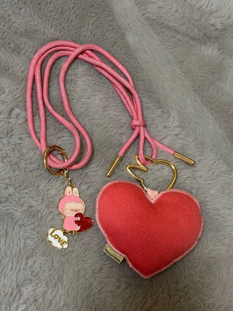 【シークレット】ラブブPIN FOR LOVE アルファベット イニシャル