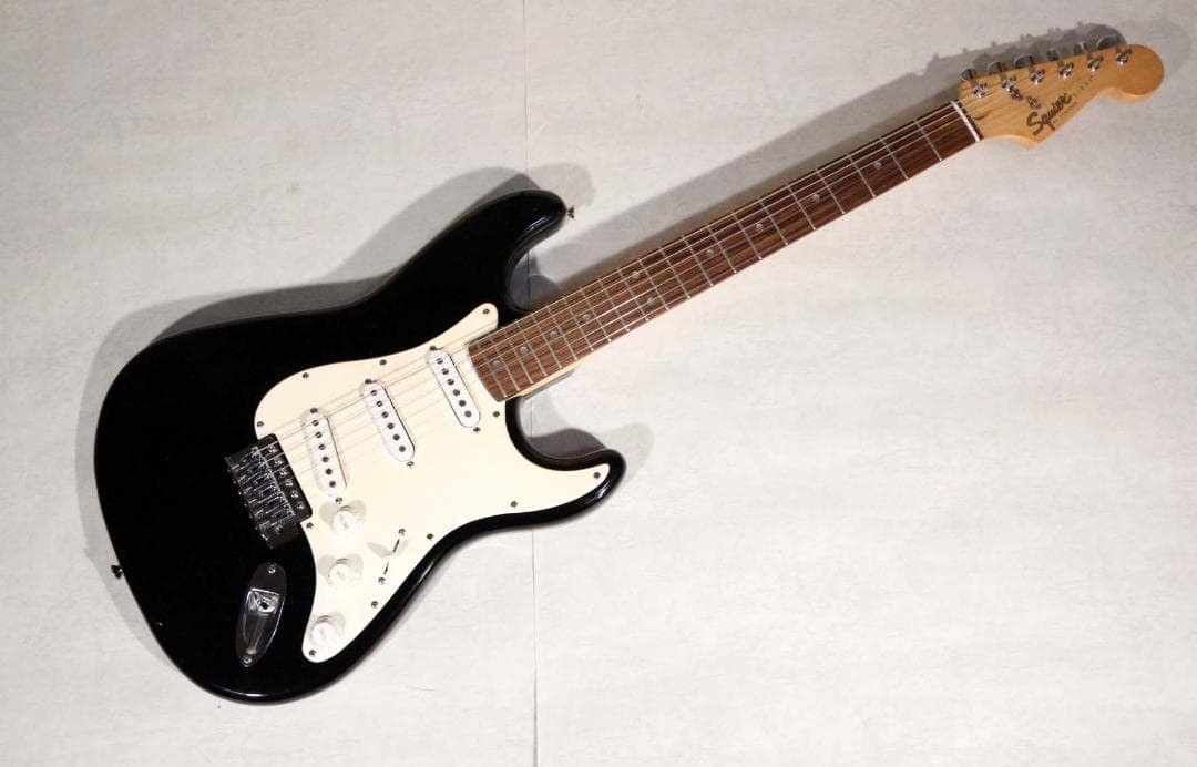 ■スクワイヤー■Squier by Fender■人気のSTRAT■送料込