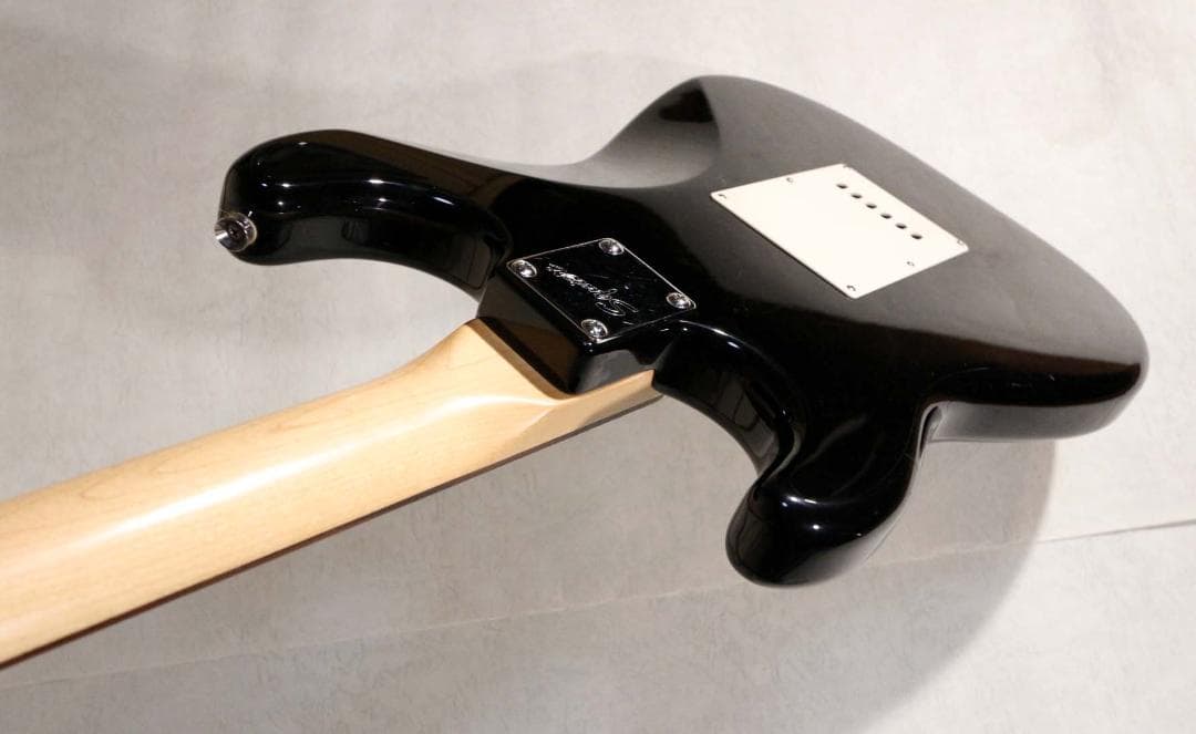 ■スクワイヤー■Squier by Fender■人気のSTRAT■送料込